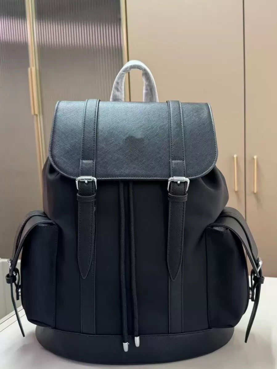 Autumn and winter backpacks, including both men's and women's universal backpacks, backpacks, daily travel bags, large capacity single backpacks for men and women